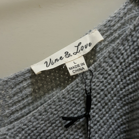 Open shoulder sweater - Picture 4 of 5